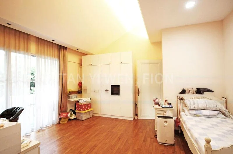 6 Bed Bungalow (Landed) for Sale in  Chiltern Drive - Image 7