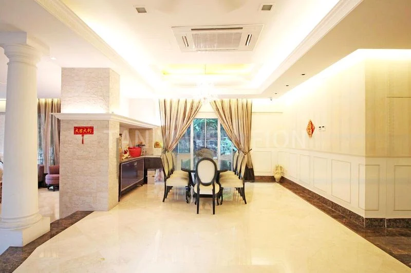 6 Bed Bungalow (Landed) for Sale in  Chiltern Drive - Image 3