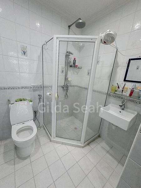 Master Room (Landed) for Rent in  Jalan Tiga Ratus - Image 3