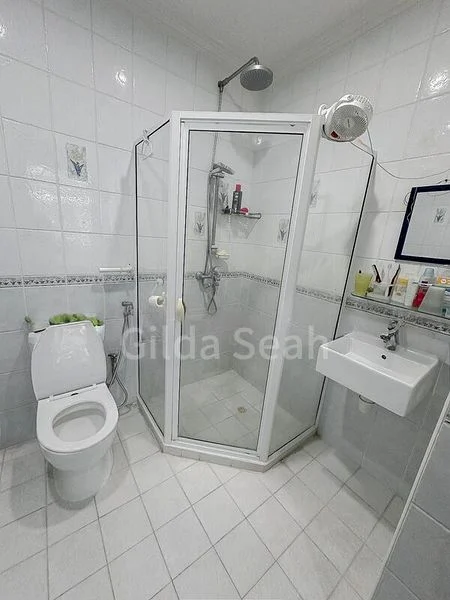 Master Room (Landed) for Rent in  Jalan Tiga Ratus - Image 3