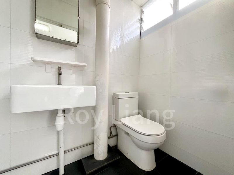 4 Room (4A) HDB for Sale in  367 Yishun Ring Road - Image 5