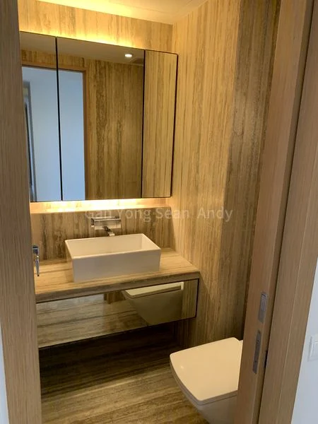 4 Bed Condo for Rent in  Marina Bay Residences - Image 11