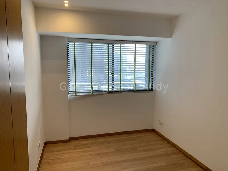 4 Bed Condo for Rent in  Marina Bay Residences - Image 15
