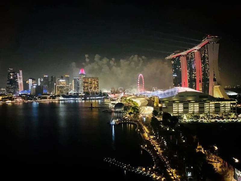 4 Bed Condo for Rent in  Marina Bay Residences - Image 7