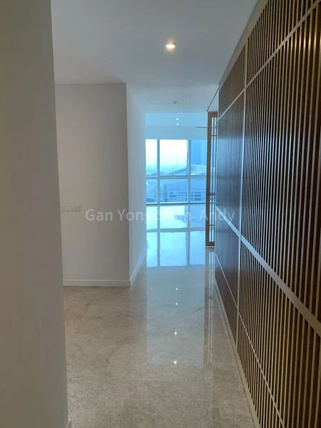 4 Bed Condo for Rent in  Marina Bay Residences - Image 13