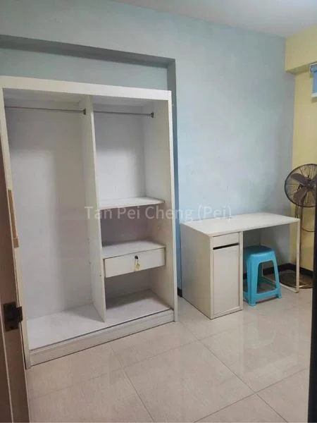 Common Room (HDB) for Rent in  240A Jurong East Avenue 1 - Image 1