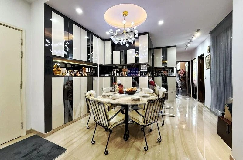 3 Bed Condo for Sale in  Northwood - Image 2