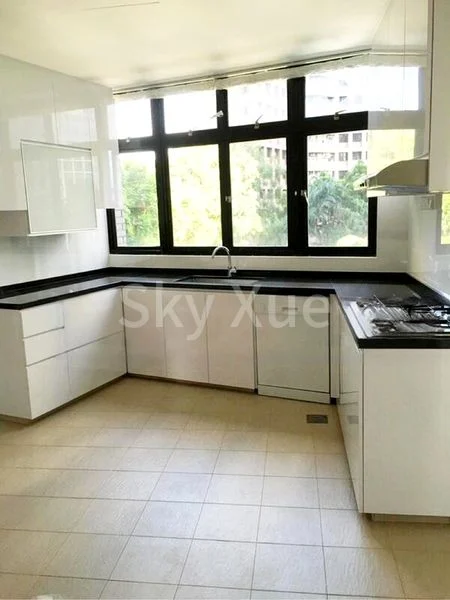 5 Bed Apartment (Condo) for Sale in  The Vantage - Image 2