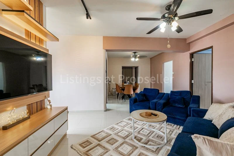 5 Room (5A) HDB for Sale in 307 Choa Chu Kang Avenue 4 - Image 2