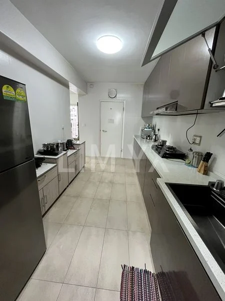 Premium HDB for Sale in 40A Margaret Drive - Image 9