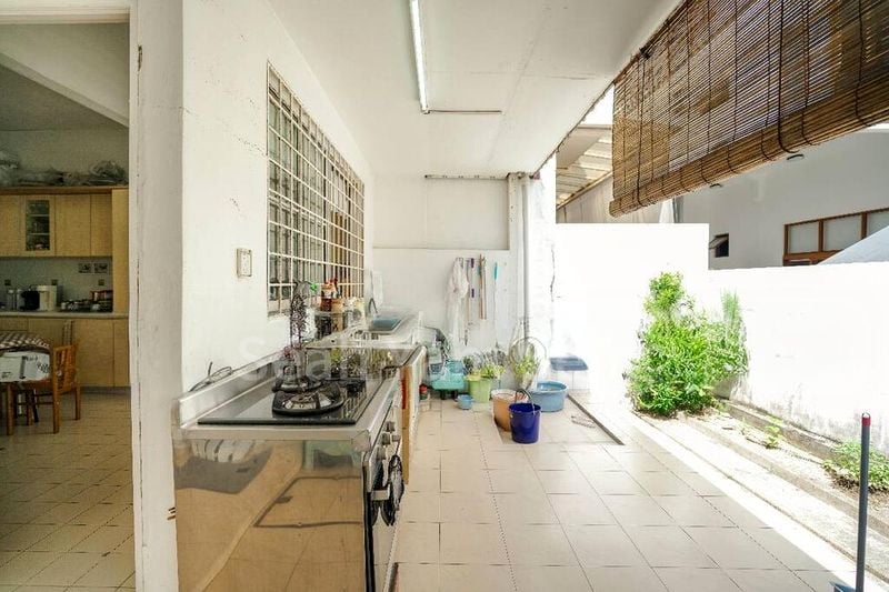 4 Bed Semi-Detached House (Landed) for Sale in  Picardy Gardens - Image 5