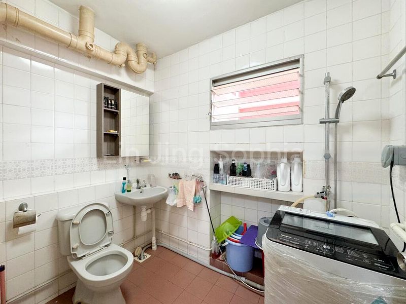 Executive HDB for Sale in  330 Tampines Street 32 - Image 9