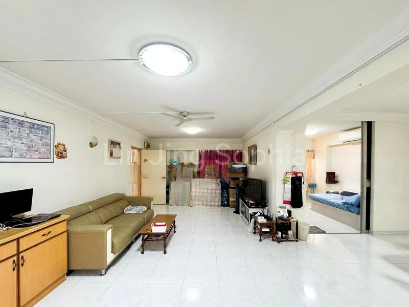 Executive HDB for Sale in  330 Tampines Street 32 - Image 13