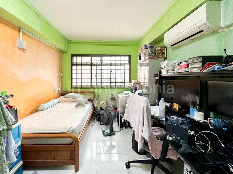Executive HDB for Sale in  330 Tampines Street 32 - Image 3