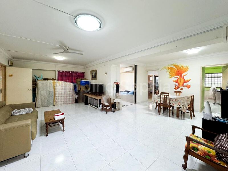 Executive HDB for Sale in  330 Tampines Street 32 - Image 14