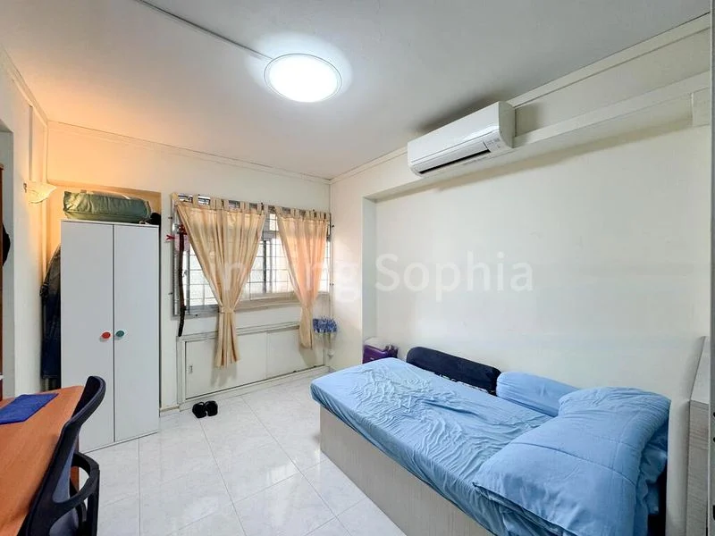Executive HDB for Sale in  330 Tampines Street 32 - Image 12