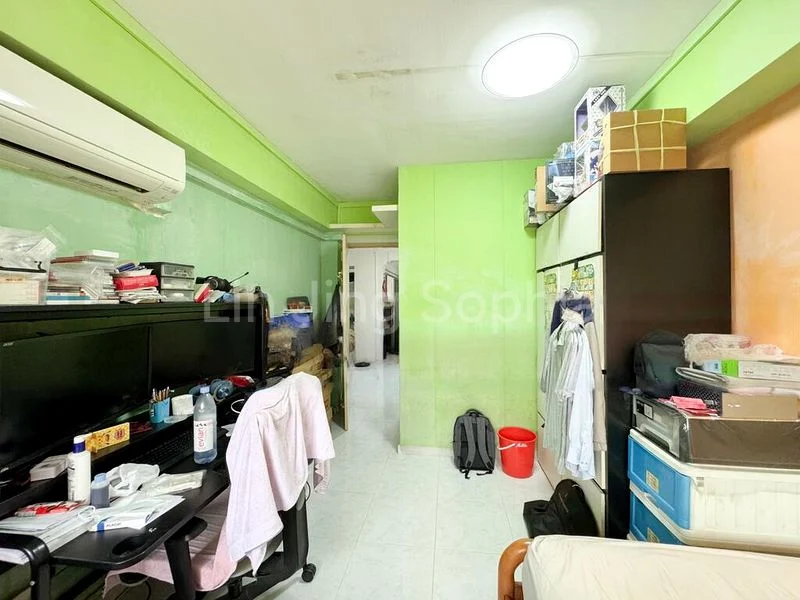 Executive HDB for Sale in  330 Tampines Street 32 - Image 1