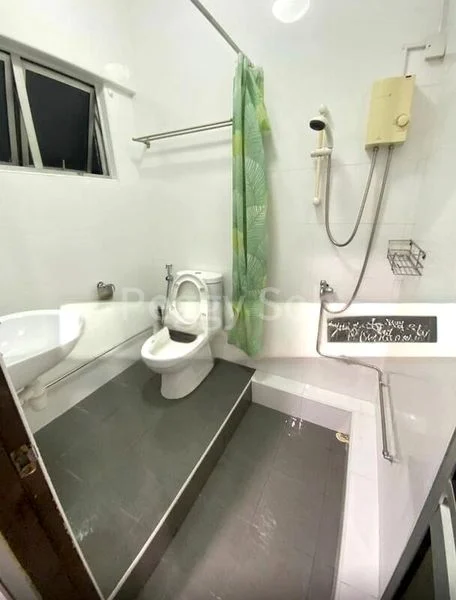 Master Room (Condo) for Rent in  Chun Tin Court - Image 5