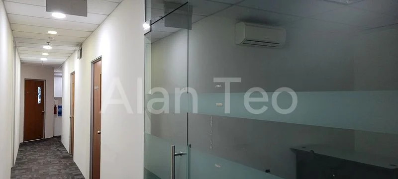 Light Industrial (B1) for Sale: Vertex, 1, 2, 4, 6, 8, 10, 12, 14, 16, 18, 20, 22, 24, - Image 3