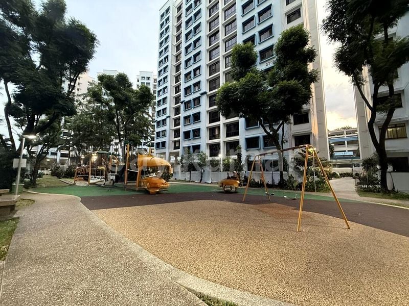 Premium HDB for Sale in 271D Jurong West Street 24 - Image 1