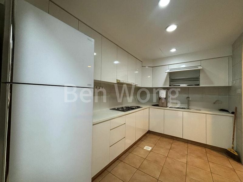 Common Room (Condo) for Rent in  UE Square - Image 7