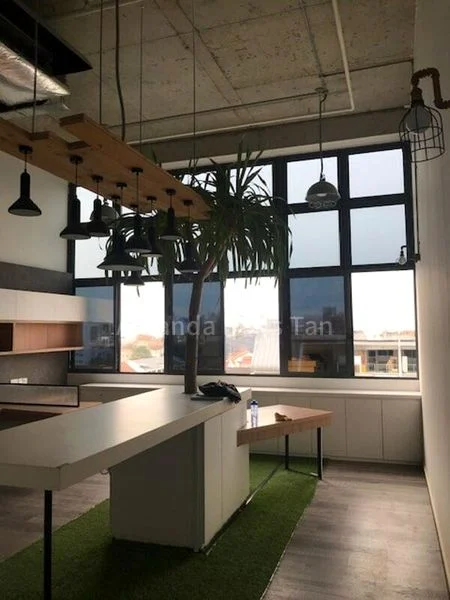 Office for Rent: Inexpensive renovated office with gym & pool | fully refurbished | ideal for owner use - Image 5