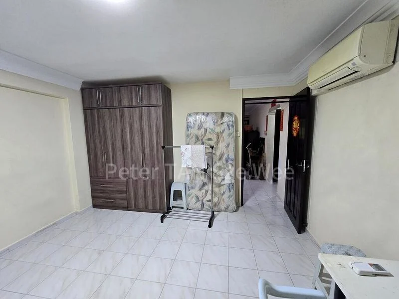 Common Room (HDB) for Rent in  430 Jurong West Avenue 1 - Image 3