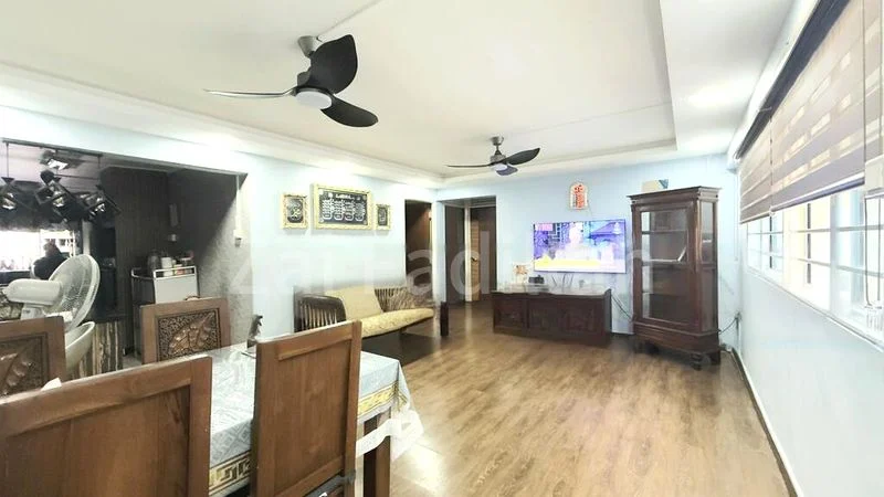 4 Room (4NG) HDB for Sale in  214 Tampines Street 23 - Image 2