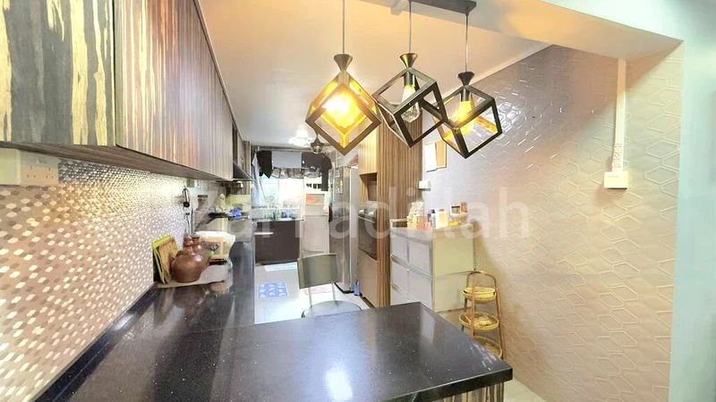 4 Room (4NG) HDB for Sale in  214 Tampines Street 23 - Image 3