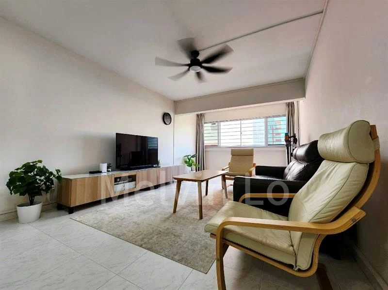 Executive HDB for Sale in  405 Yishun Avenue 6 - Image 2