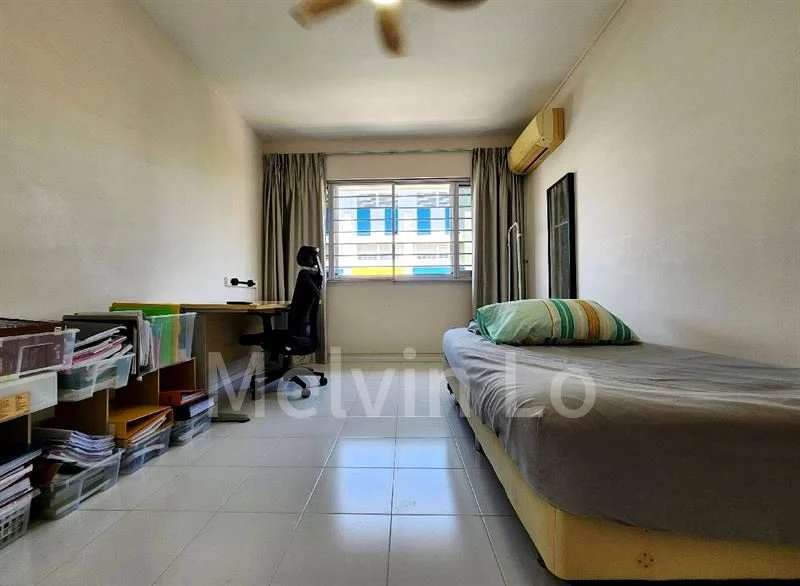 Executive HDB for Sale in  405 Yishun Avenue 6 - Image 6