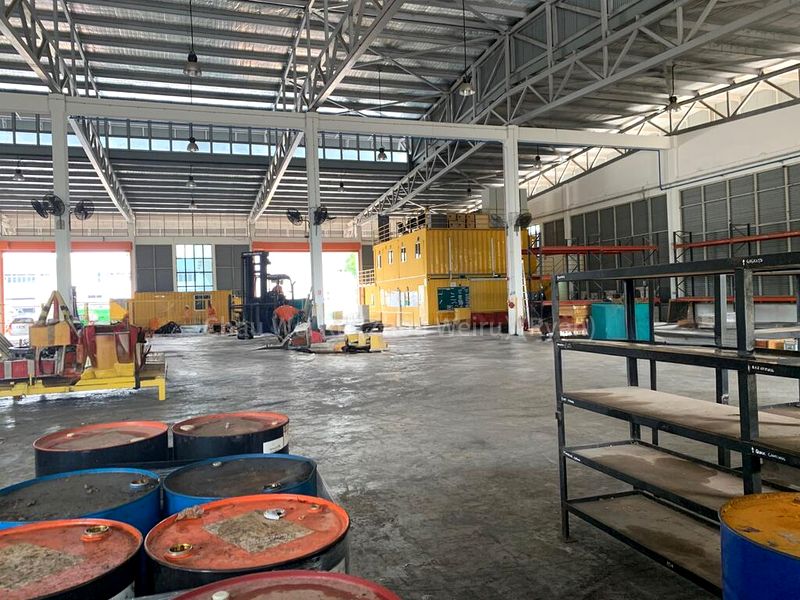 Factory / Workshop (B2) for Rent: Ground | 7.3m Clearance | 3 Large Roller Shutter Doors @ Loyang - Image 1