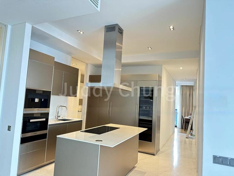 4 Bed Condo for Sale in  South Beach Residences - Image 9