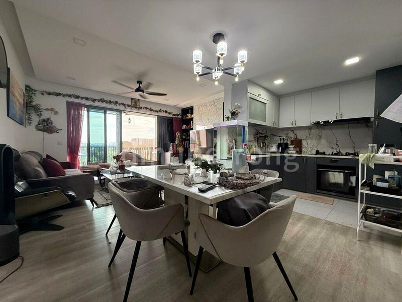 4 Bed Condo for Sale in  Lakeville - Image 2