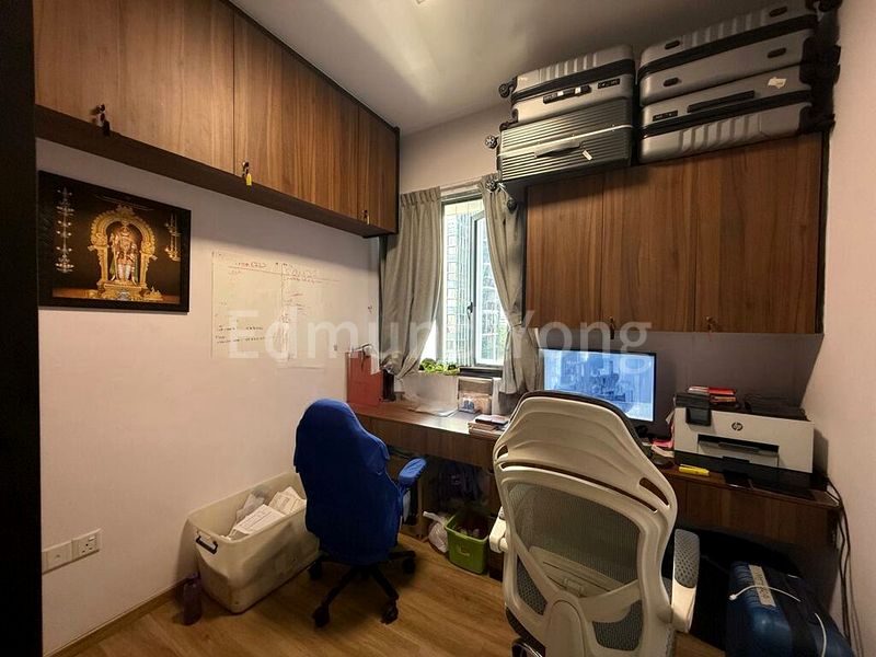 4 Bed Condo for Sale in  Lakeville - Image 7