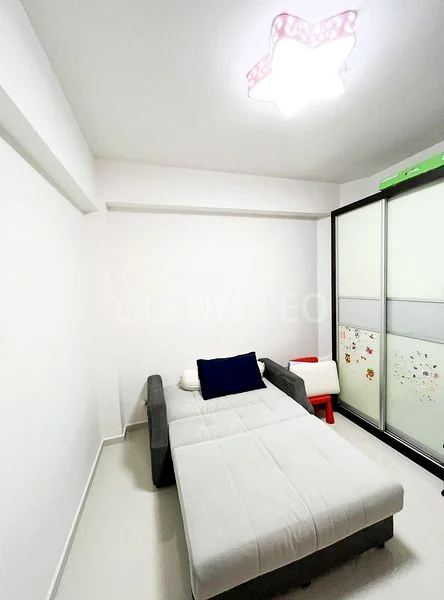 Common Room (Condo) for Rent in  Victory Heights - Image 4