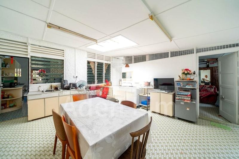 4 Bed Terraced House (Landed) for Sale in  Ang Mo Kio Avenue 3 - Image 4