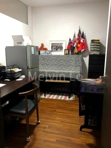 6 Bed Terraced House (Landed) for Sale in  Springside Road - Image 2