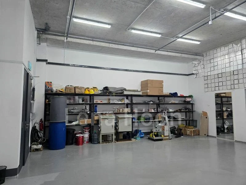 Light Industrial (B1) for Rent: Nordcom II - Image 4