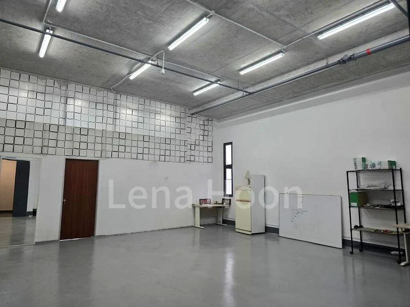 Light Industrial (B1) for Rent: Nordcom II - Image 3