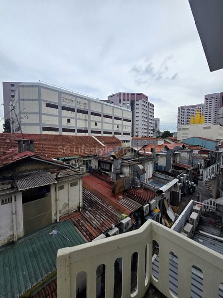 2+1 Bed Walk-up Apartment (Condo) for Rent in Little India Conservation Area - Image 5