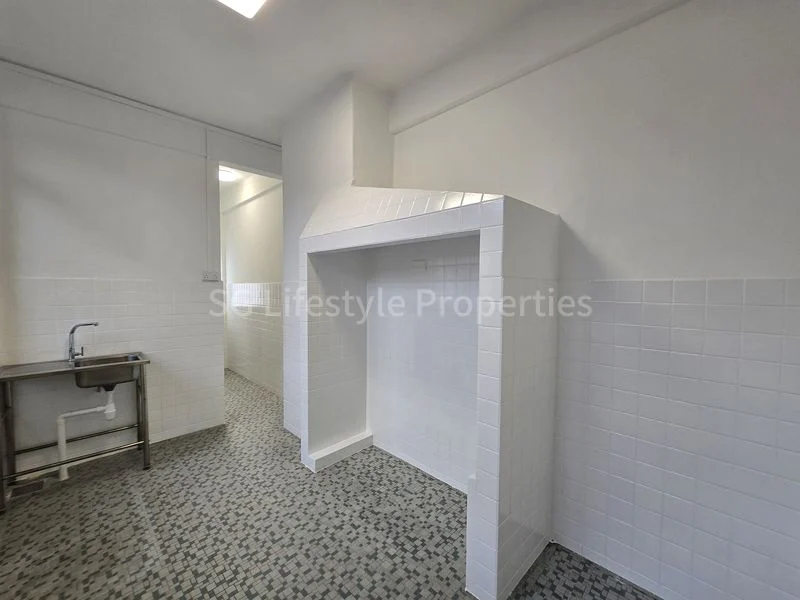 2+1 Bed Walk-up Apartment (Condo) for Rent in Little India Conservation Area - Image 4