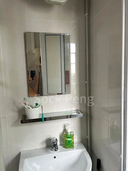 Common Room (HDB) for Rent in  230 Serangoon Avenue 4 - Image 4