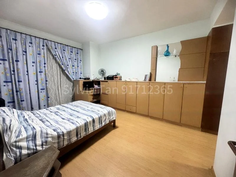 4 Bed Condo for Rent in  Signature Park - Image 5