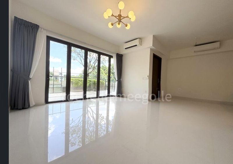 4 Bed Condo for Rent in  Holland Grove Road - Image 10