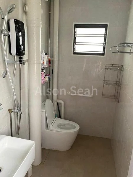 Common Room (HDB) for Rent in  205 Petir Road - Image 3