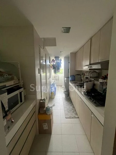 3 Bed Condo for Rent in  The Quartz - Image 8