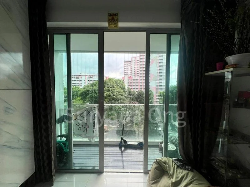 3 Bed Condo for Rent in  The Quartz - Image 3