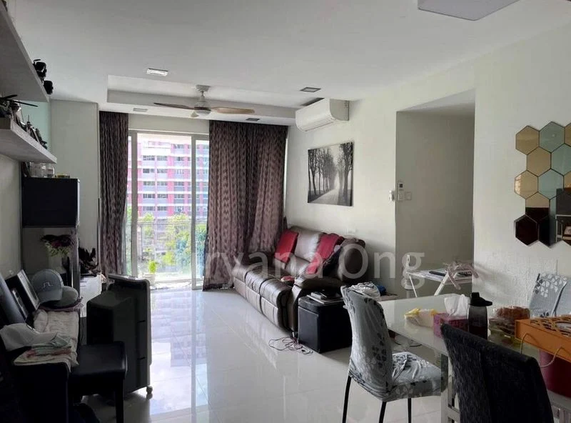 3 Bed Condo for Rent in  The Quartz - Image 9
