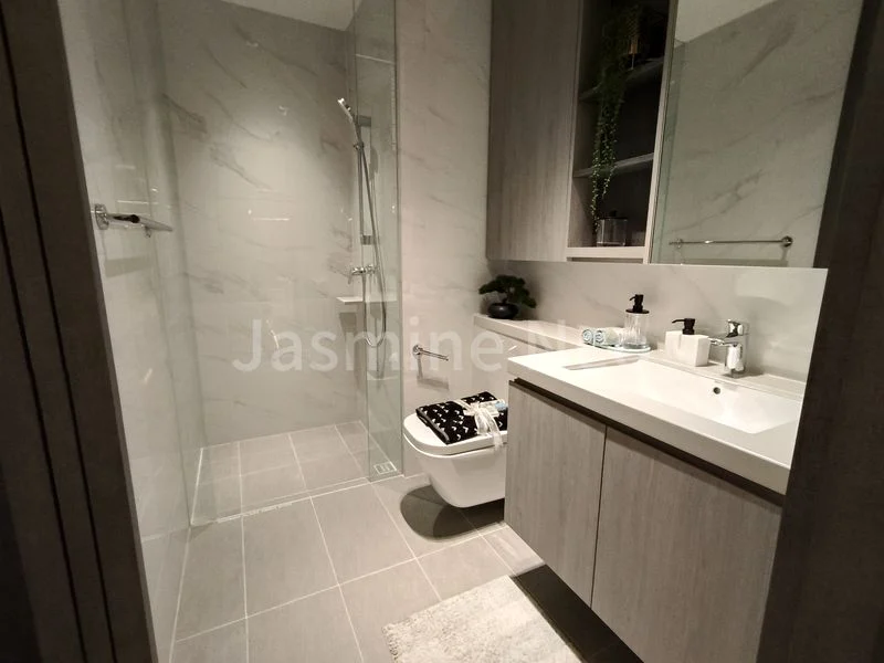 3 Bed Condo for Sale in  The LakeGarden Residences - Image 7